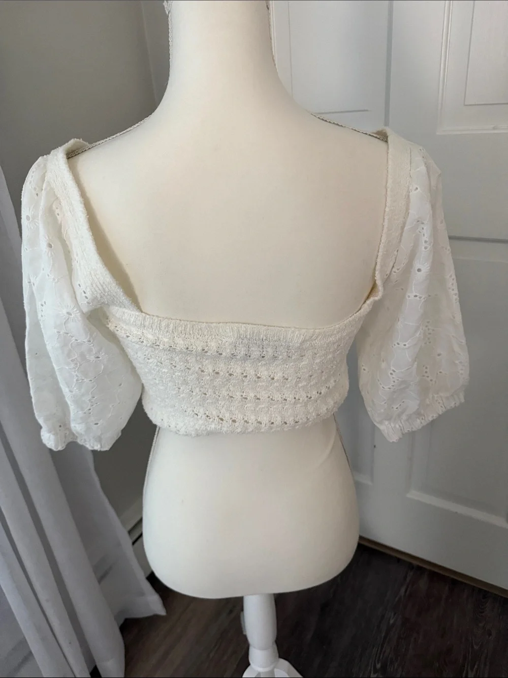 Zara Cream Crochet Puff Sleeve Crop Top